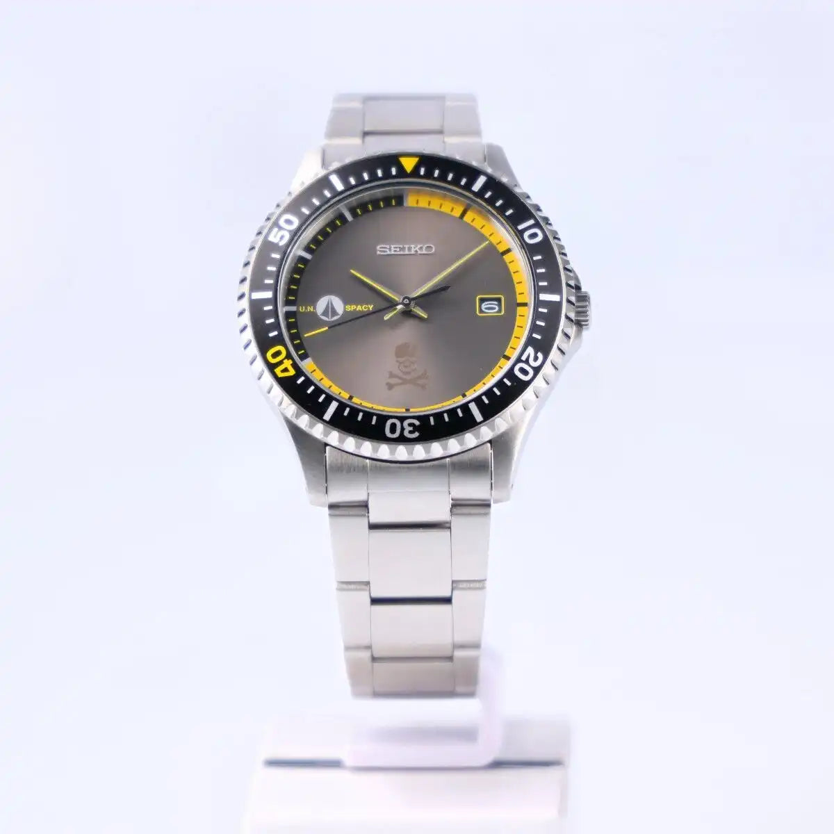 The Super Dimension Fortress MACROSS x SEIKO 40th Anniversary Watch - The Japanese Factory