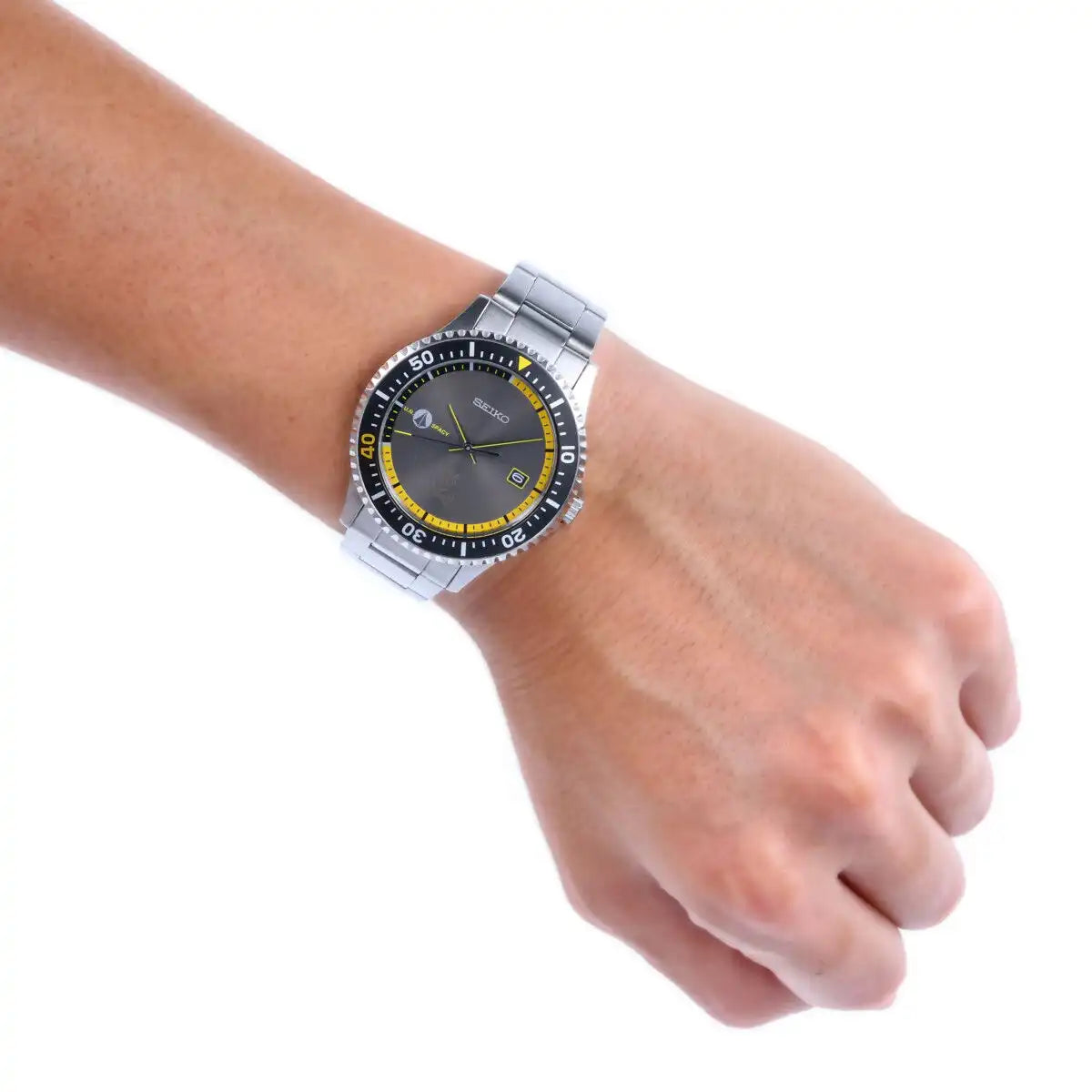 The Super Dimension Fortress MACROSS x SEIKO 40th Anniversary Watch - The Japanese Factory