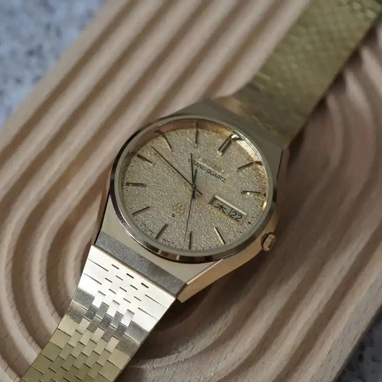 Vintage Seiko Grand Quartz 9943-8020 June 1978 Kanji Day Date Suwa Dial Men's Wristwatch - The Japanese Factory