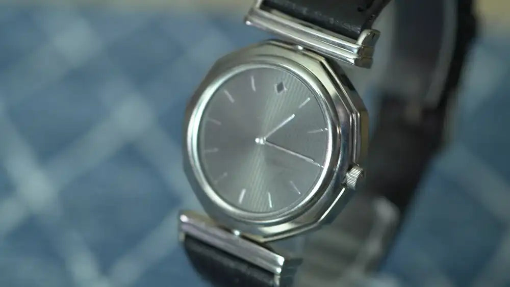 Vintage Seiko "Reverso" The Blackdiamond Collection V400-0420 Reversible Watch - The Japanese Factory