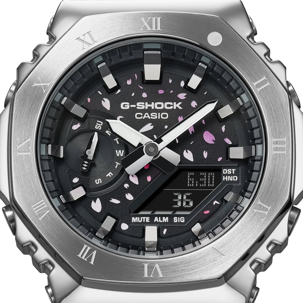 Casio_G-Shock_One_Ok_Rock_20th_Anniversary_Collaboration_GM-2100TTTR-8A_Limited_Edition_Watch_img_03