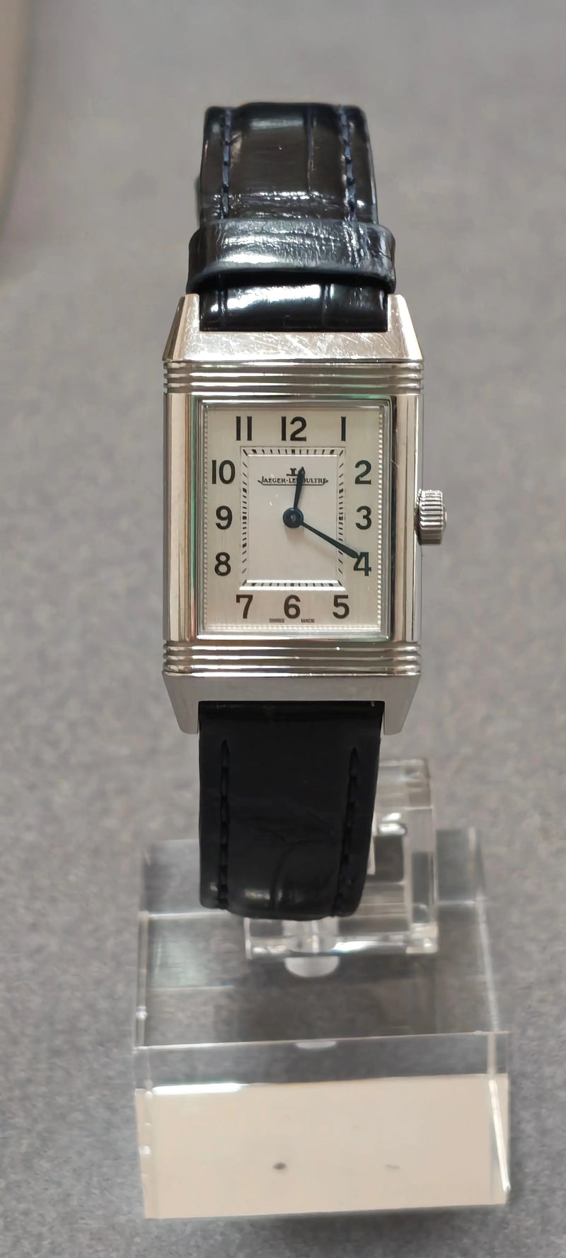 Jaeger-LeCoultre Reverso Quartz Classic Small 221.8.47 – Full Set (Box & Papers)