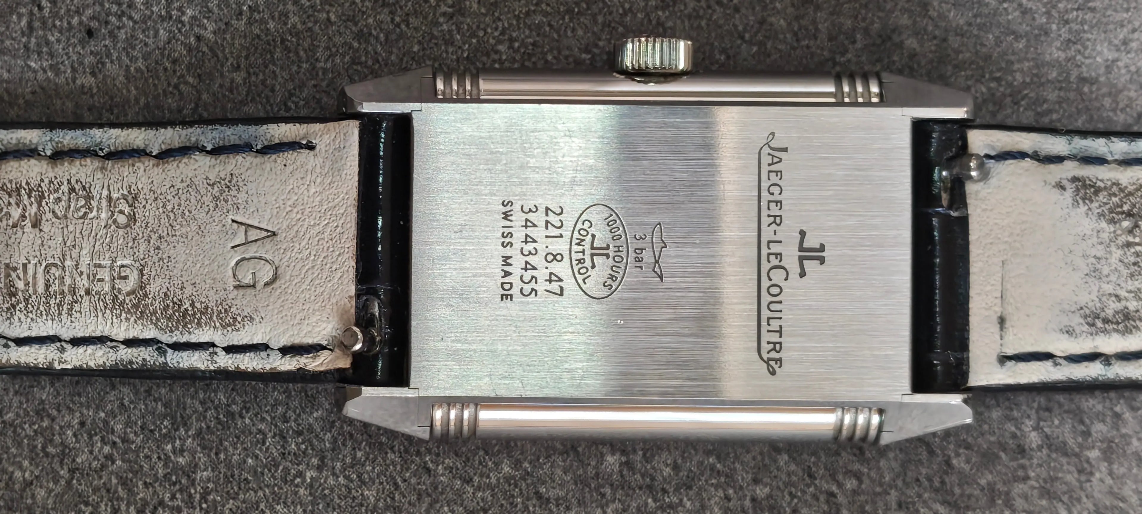 Jaeger-LeCoultre Reverso Classic Small Quartz 221.8.47 – Full Set (Box & Papers)