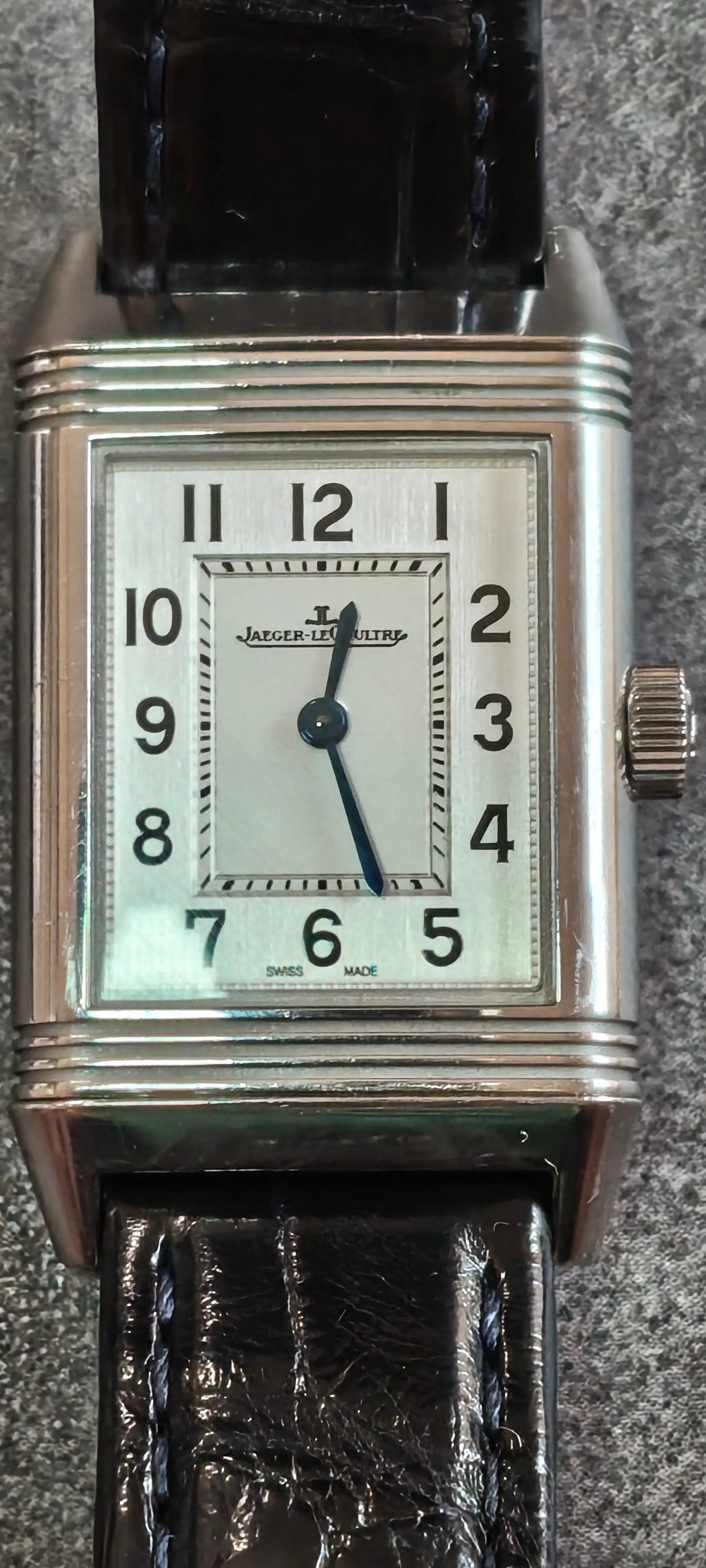 Jaeger-LeCoultre Reverso Classic Small Quartz 221.8.47 – Full Set (Box & Papers)