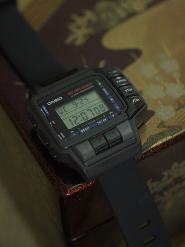 Used Vintage Casio CMD-10 TV Remote Control Quartz Digital Watch