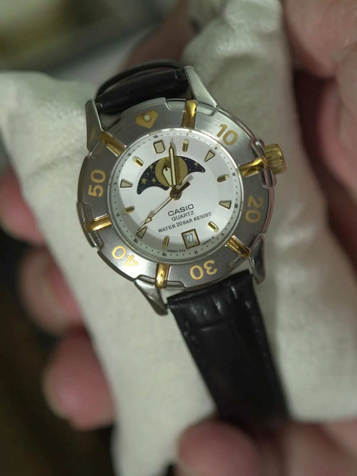 Used Vintage Casio LD-716 Moonphase Diver Quartz Analog Watch 