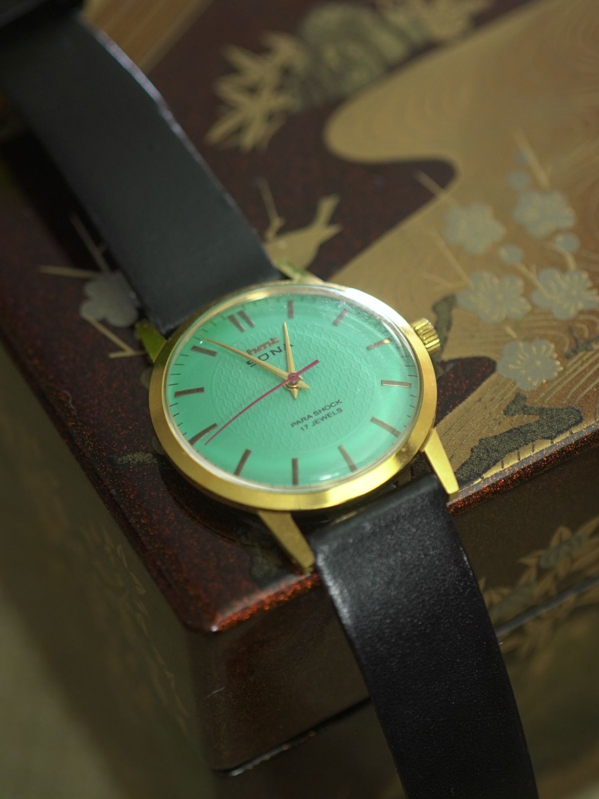 Used Vintage HMT Sona 17 Jewels Mechanical Hand-Wind Watch - The Japanese Factory