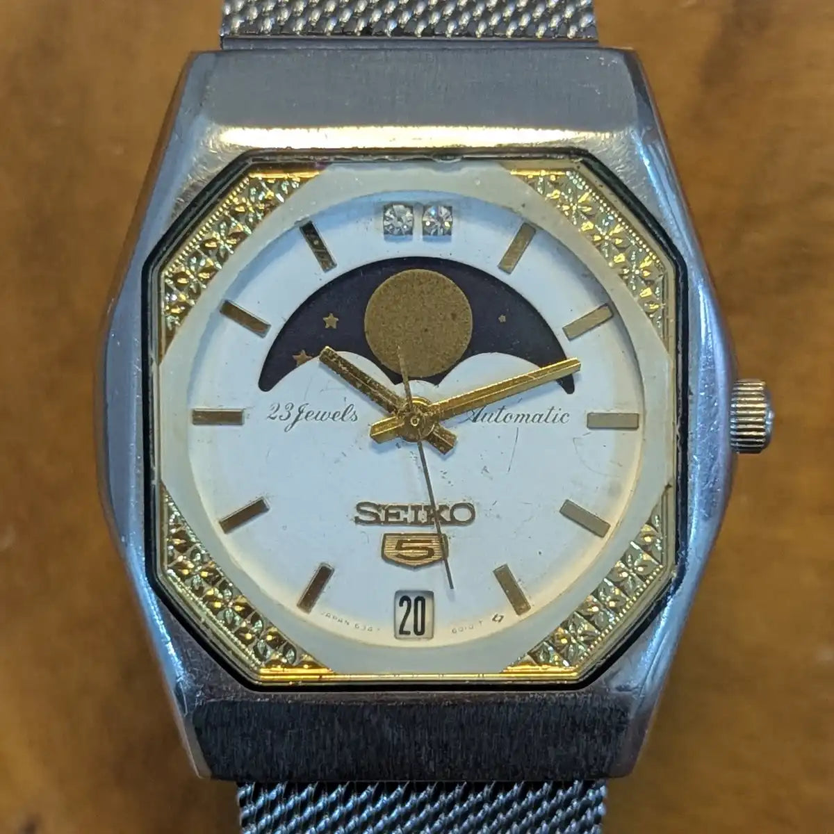Vintage Seiko 5 Moon Phase 6347-6010 June 1986 Automatic Men's Wristwatch - The Japanese Factory