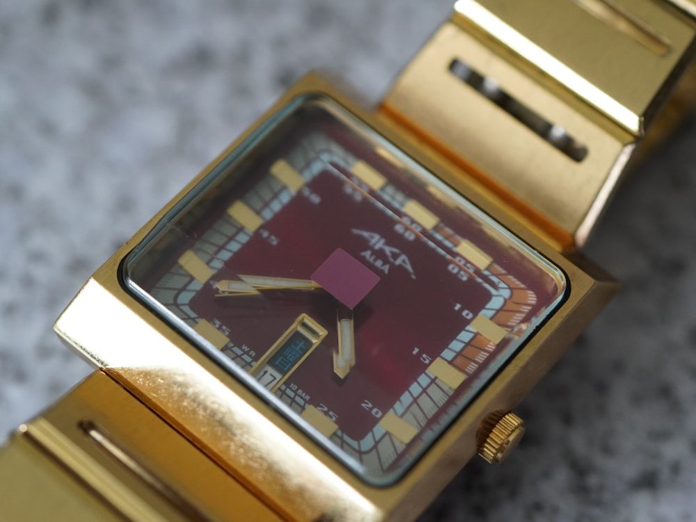 Vintage Seiko Alba AKA V733-5A40 Red Dial Watch - The Japanese Factory