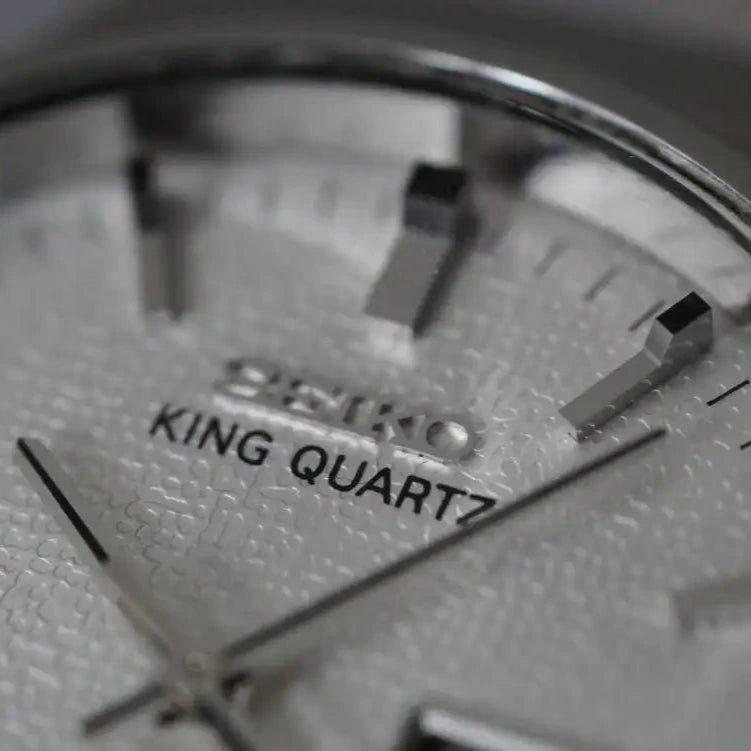 Vintage Seiko King Quartz 0853-8025 November 1976 Kanji Day Date Daini Dial Men's Wristwatch - The Japanese Factory
