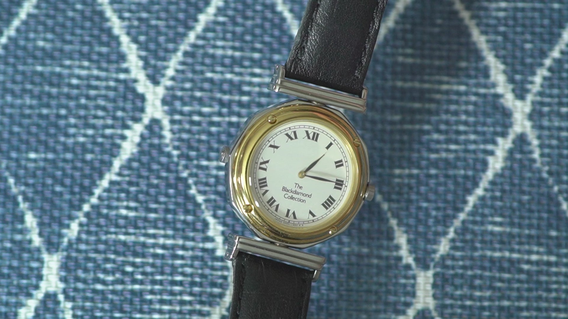 Vintage Seiko "Reverso" The Blackdiamond Collection V400-0420 Reversible Watch